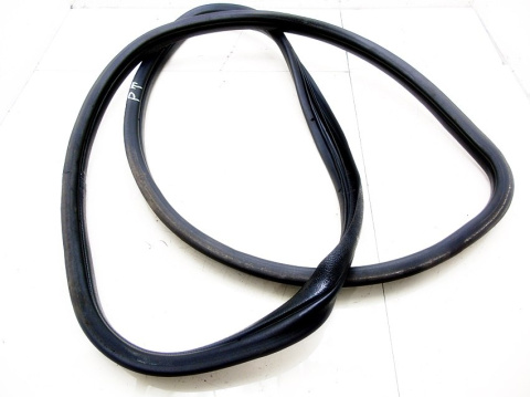 USZCZELKA DRZWI PRAWY TYŁ PEUGEOT 406 LIFT SEDAN USZCZELKA DRZWI PRAWY TYŁ PEUGEOT 406 LIFT SEDAN
