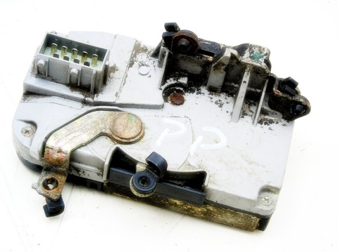 ZAMEK DRZWI PRAWY 9 PIN PEUGEOT 406 LIFT SEDAN ZAMEK DRZWI PRAWY 9 PIN PEUGEOT 406 LIFT SEDAN