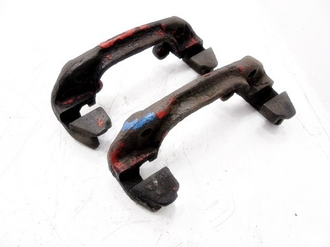 JARZMO ZACISKU LEWY / PRAWY PRZÓD BMW E36 1.8 JARZMO ZACISKU LEWY / PRAWY PRZÓD BMW E36 1.8