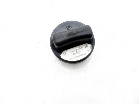 KOREK WLEWU PALIWA BMW E36 SEDAN KOREK WLEWU PALIWA BMW E36 SEDAN