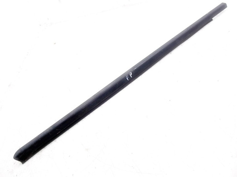 PARAPET USZCZELKA DRZWI PRAWY PRZÓD MERCEDES W202 PARAPET USZCZELKA DRZWI PRAWY PRZÓD MERCEDES W202