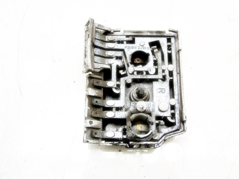 LISTWA LAMPY TYŁ PRAWA AUDI 80 B3 SEDAN LISTWA LAMPY TYŁ PRAWA AUDI 80 B3 SEDAN