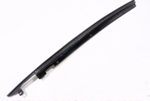 LISTWA USZCZELKA SZYBY CHRYSLER CIRRUS STRATUS LISTWA USZCZELKA SZYBY CHRYSLER CIRRUS STRATUS