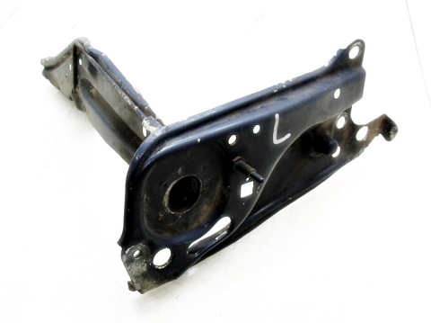 RYGIEL ZAMEK MASKI LEWY AUDI 80 B3 RYGIEL ZAMEK MASKI LEWY AUDI 80 B3