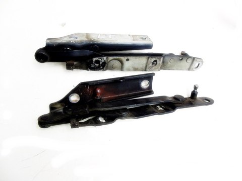 ZAWIASY KLAPY BAGAZNIKA TYŁ AUDI 80 B3 SEDAN ZAWIASY KLAPY BAGAZNIKA TYŁ AUDI 80 B3 SEDAN