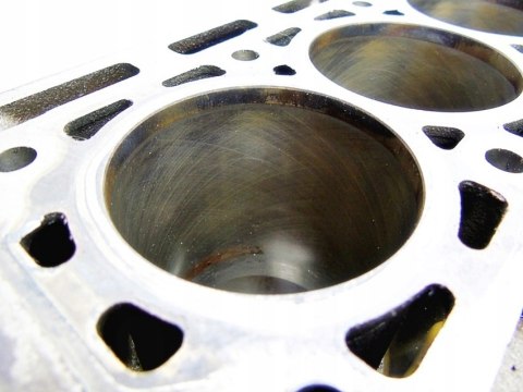BLOK D4F 1.2 16V T TCE CLIO III MODUS TWINGO II BLOK D4F 1.2 16V T TCE CLIO III MODUS TWINGO II