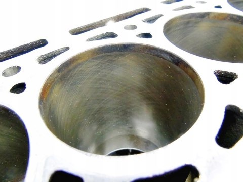 BLOK D4F 1.2 16V T TCE CLIO III MODUS TWINGO II BLOK D4F 1.2 16V T TCE CLIO III MODUS TWINGO II