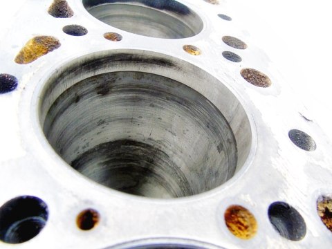 BLOK SILNIKA 2.0 D 200D MERCEDES -BENZ W115 OM615 BLOK SILNIKA 2.0 D 200D MERCEDES -BENZ W115 OM615