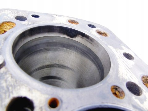 BLOK SILNIKA 2.0 D 200D MERCEDES -BENZ W115 OM615 BLOK SILNIKA 2.0 D 200D MERCEDES -BENZ W115 OM615
