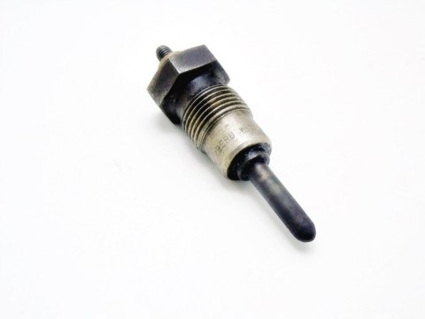ŚWIECA ŻAROWA 2.0 2.2 D 200D MERCEDES W115 OM615 ŚWIECA ŻAROWA 2.0 2.2 D 200D MERCEDES W115 OM615