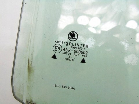 SZYBA DRZWI PRAWY TYŁ SKODA FELICIA SZYBA DRZWI PRAWY TYŁ SKODA FELICIA