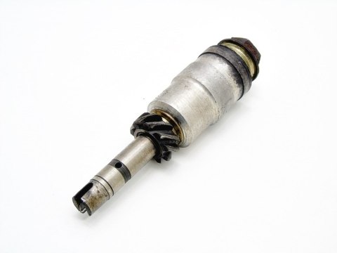 WAŁEK NAPĘD POMPY 2.0 D 200D MERCEDES W115 OM615 WAŁEK NAPĘD POMPY 2.0 D 200D MERCEDES W115 OM615