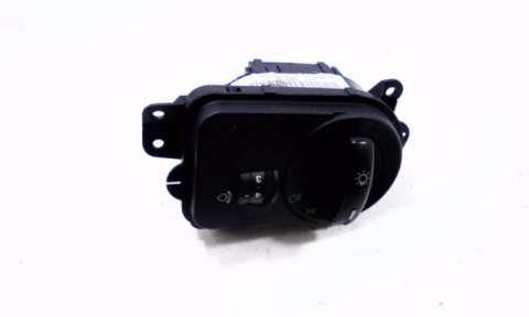 PRZEŁĄCZNIK ŚWIATEŁ FORD FIESTA MK6 5D 2002r PRZEŁĄCZNIK ŚWIATEŁ FORD FIESTA MK6 5D 2002r