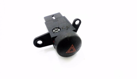 WŁĄCZNIK ŚWIATEŁ AWARYJNYCH HYUNDAI COUPE 2.0 WŁĄCZNIK ŚWIATEŁ AWARYJNYCH HYUNDAI COUPE 2.0