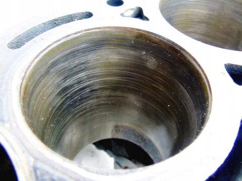 BLOK SILNIKA 1.0 16V VVTI TOYOTA YARIS 1SZ BLOK SILNIKA 1.0 16V VVTI TOYOTA YARIS 1SZ