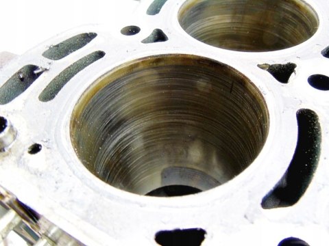 BLOK SILNIKA 1.0 16V VVTI TOYOTA YARIS 1SZ BLOK SILNIKA 1.0 16V VVTI TOYOTA YARIS 1SZ