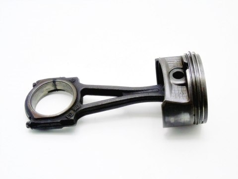 TŁOK KORBOWÓD 1.0 12V CORSA C D AGILA WAGON R TŁOK KORBOWÓD 1.0 12V CORSA C D AGILA WAGON R