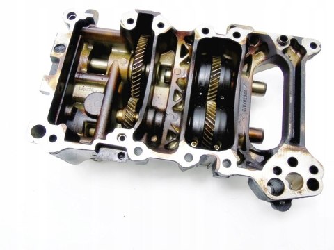 POMPA OLEJU WAŁKI BALANSOWE 2.0 16V FSI AUDI A4 B6 POMPA OLEJU WAŁKI BALANSOWE 2.0 16V FSI AUDI A4 B6