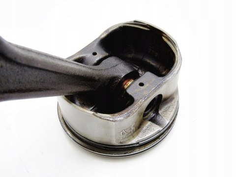 TŁOK KORBOWÓD 1.8 16V ASTRA VECTRA ZAFIRA 93 MERIV TŁOK KORBOWÓD 1.8 16V ASTRA VECTRA ZAFIRA 93 MERIV
