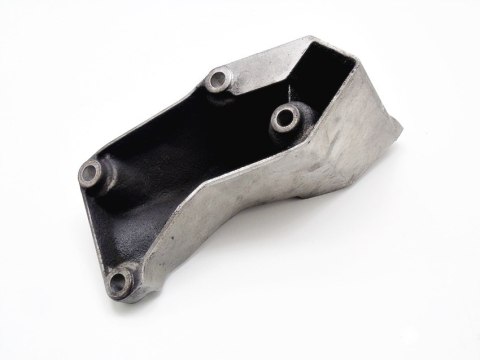 ŁAPA SILNIKA 1.9 TDI PASSAT B5 AUDI A4 8D0199307P ŁAPA SILNIKA 1.9 TDI PASSAT B5 AUDI A4 8D0199307P