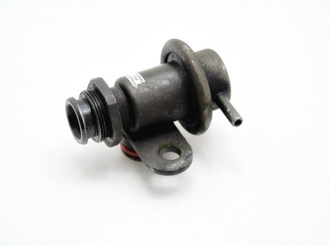 ZAWÓR LISTWY REGULATOR PALIWA LANOS NUBIRA 1.6 1.5 ZAWÓR LISTWY REGULATOR PALIWA LANOS NUBIRA 1.6 1.5