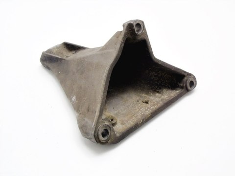 ŁAPA MOCOWANIE SILNIKA 1.6 8V PASSAT B5 AUDI A4 B5 ŁAPA MOCOWANIE SILNIKA 1.6 8V PASSAT B5 AUDI A4 B5