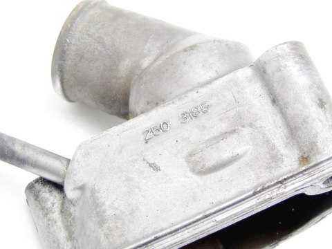 OBUDOWA TERMOSTATU 2.2 16V OMEGA B C Z22XE OBUDOWA TERMOSTATU 2.2 16V OMEGA B C Z22XE