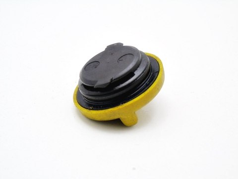KOREK WLEWU OLEJU 2.2 16V OMEGA B C Z22XE KOREK WLEWU OLEJU 2.2 16V OMEGA B C Z22XE