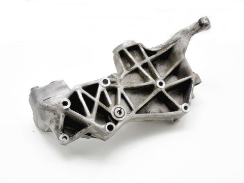 ŁAPA WSPORNIK SILNIKA 1.8 20V PASSAT AUDI A4 A6 ŁAPA WSPORNIK SILNIKA 1.8 20V PASSAT AUDI A4 A6