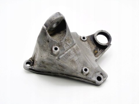 ŁAPA WSPORNIK SKRZYNI 1.8 20V PASSAT AUDI A4 A6 ŁAPA WSPORNIK SKRZYNI 1.8 20V PASSAT AUDI A4 A6