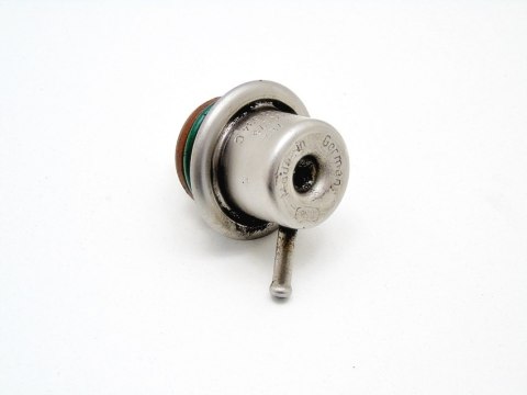 REGULATOR LISTWY PALIWA 1.8 20V PASSAT AUDI A4 A6 REGULATOR LISTWY PALIWA 1.8 20V PASSAT AUDI A4 A6