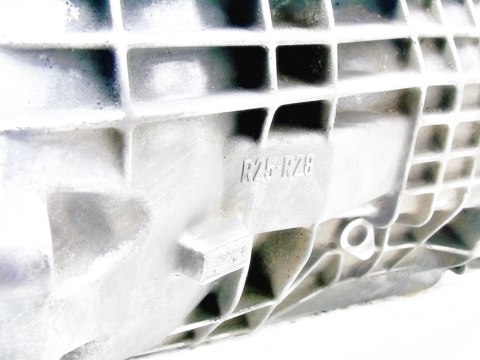 SKRZYNIA BIEGÓW R25-R28 2.0 2.2 16V OMEGA B C SKRZYNIA BIEGÓW R25-R28 2.0 2.2 16V OMEGA B C