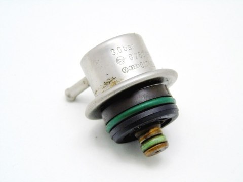 REGULATOR PALIWA 2.0 8V OCTAVIA GOLF IV NEW BEETLE REGULATOR PALIWA 2.0 8V OCTAVIA GOLF IV NEW BEETLE
