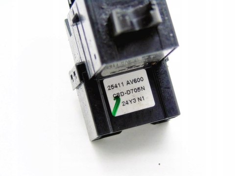 PRZEŁĄCZNIKI SZYBY PRAWY PRZÓD NISSAN PRIMERA P12 PRZEŁĄCZNIKI SZYBY PRAWY PRZÓD NISSAN PRIMERA P12