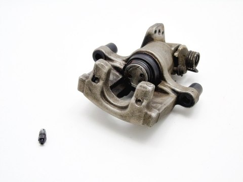 ZACISK HAMULCOWY LEWY TYŁ PRIMERA P12 1.9 DCI HB ZACISK HAMULCOWY LEWY TYŁ PRIMERA P12 1.9 DCI HB
