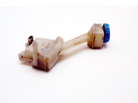 ZBIORNIK PŁYNU HAMULCOWEGO NISSAN PRIMERA P12 ZBIORNIK PŁYNU HAMULCOWEGO NISSAN PRIMERA P12