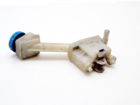 ZBIORNIK PŁYNU HAMULCOWEGO NISSAN PRIMERA P12 ZBIORNIK PŁYNU HAMULCOWEGO NISSAN PRIMERA P12