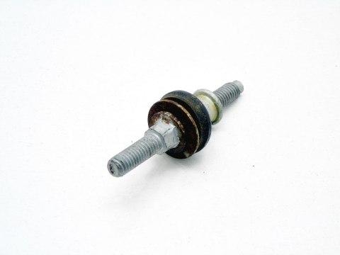 ŚRUBA POKRYWY ZAWORÓW 2.4 COMPASS FREEMONT CALIBER JURNEY ŚRUBA POKRYWY ZAWORÓW 2.4 COMPASS FREEMONT CALIBER JURNEY