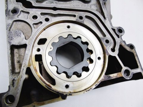POMPA OLEJU OBUDOWA ROZRZ 1.6 8V BMW 3 E46 E36 316 POMPA OLEJU OBUDOWA ROZRZ 1.6 8V BMW 3 E46 E36 316
