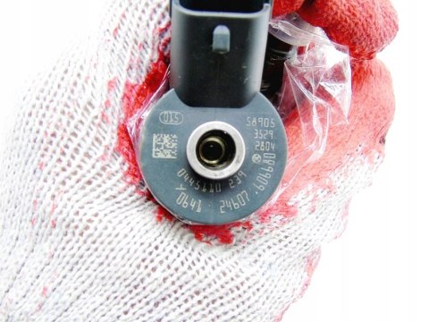 WTRYSKIWACZ 1.6 HDI TDCI 0445110239 C4 FOCUS 307 WTRYSKIWACZ 1.6 HDI TDCI 0445110239 C4 FOCUS 307