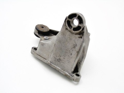 ŁAPA SILNIKA 1.8 T 20V TURBO PASSAT AUDI A4 A6 ŁAPA SILNIKA 1.8 T 20V TURBO PASSAT AUDI A4 A6
