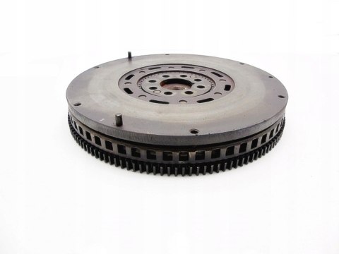 KOŁO DWUMASOWE 2.4 V6 AUDI A4 B6 A6 C5 BDV KOŁO DWUMASOWE 2.4 V6 AUDI A4 B6 A6 C5 BDV