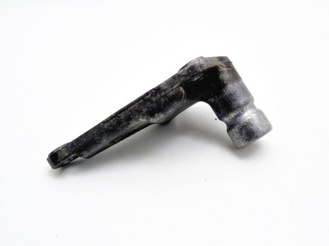 ŁAPA WSPORNIK SILNIKA 2.4 V6 AUDI A4 B6 A6 C5 ŁAPA WSPORNIK SILNIKA 2.4 V6 AUDI A4 B6 A6 C5
