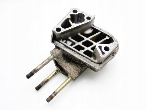 ŁAPA WSPORNIK SILNIKA 1.2 8V PUNTO 2 II 73502697 ŁAPA WSPORNIK SILNIKA 1.2 8V PUNTO 2 II 73502697