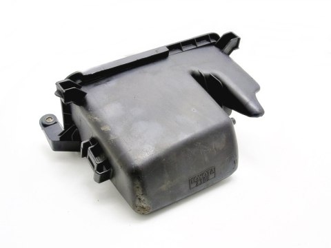 OBUDOWA FILTRA POWIETRZA 1.0 16V VVTI YARIS I OBUDOWA FILTRA POWIETRZA 1.0 16V VVTI YARIS I
