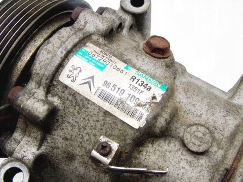 KOMPRESOR KLIMY 1.4 16V 307 C4 207 C2 C3 206 1007 KOMPRESOR KLIMY 1.4 16V 307 C4 207 C2 C3 206 1007