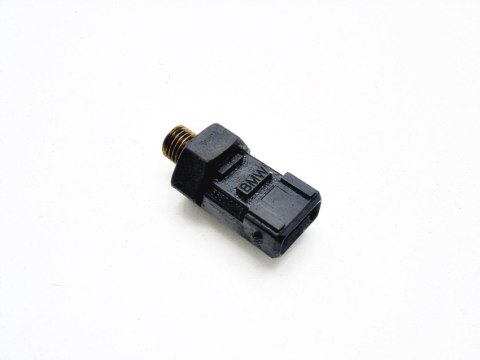 CZUJNIK OLEJU 2.0 16V BMW N43 E61 E60 E90 E91 E92 CZUJNIK OLEJU 2.0 16V BMW N43 E61 E60 E90 E91 E92