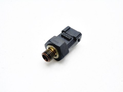 CZUJNIK OLEJU 2.0 16V BMW N43 E61 E60 E90 E91 E92 CZUJNIK OLEJU 2.0 16V BMW N43 E61 E60 E90 E91 E92