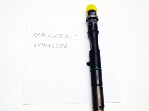 WTRYSKIWACZ 432133836 2.5 TDI AUDI A4 A6 A8 PASSAT WTRYSKIWACZ 432133836 2.5 TDI AUDI A4 A6 A8 PASSAT