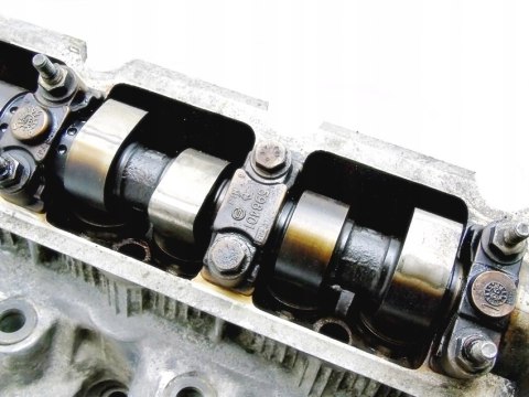 GŁOWICA WAŁEK 1.8 8V LAGUNA CLIO RENAULT 19 GŁOWICA WAŁEK 1.8 8V LAGUNA CLIO RENAULT 19